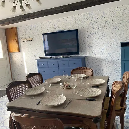 Am 57 - The Blue House *